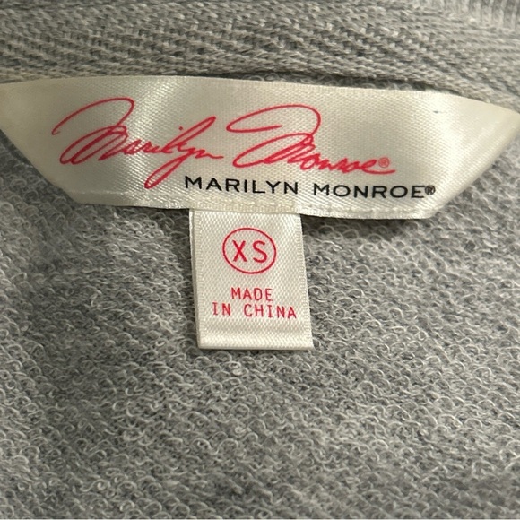 Marilyn Monroe Cropped Top, Size XS. - Picture 4 of 6